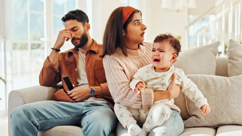 Parents Couple Stress Crying Baby Boy.webp 1024x576
